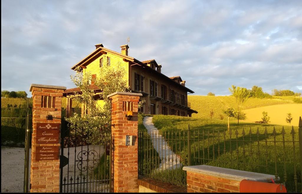 Villa Azienda Agricola Cascina Margherita San Damiano dʼAsti Exterior foto